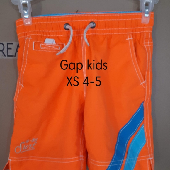 Assorted children's clothes - Picture 4 of 7